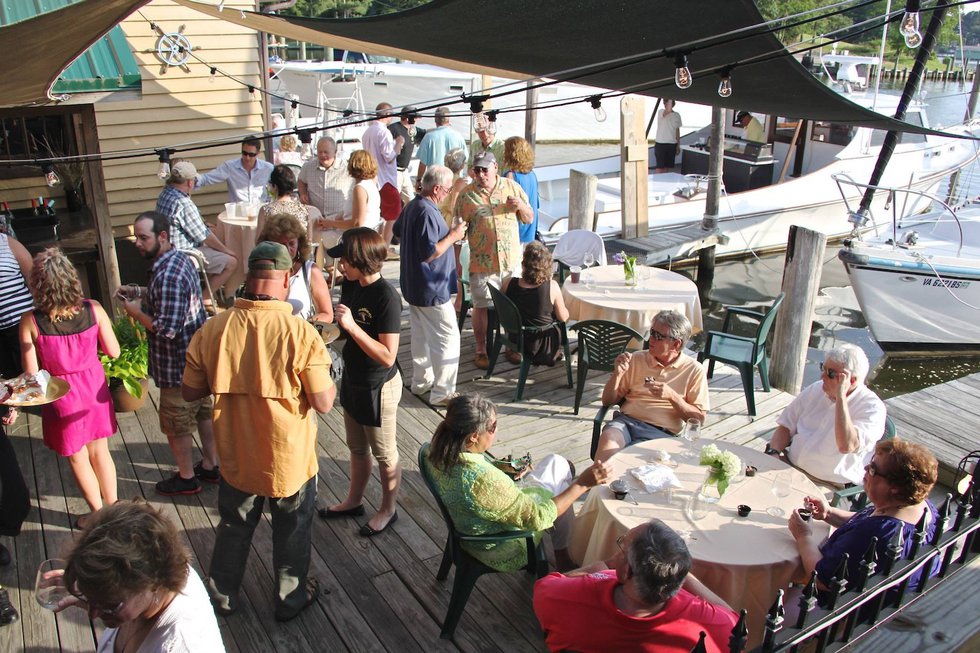 Dockside Dining