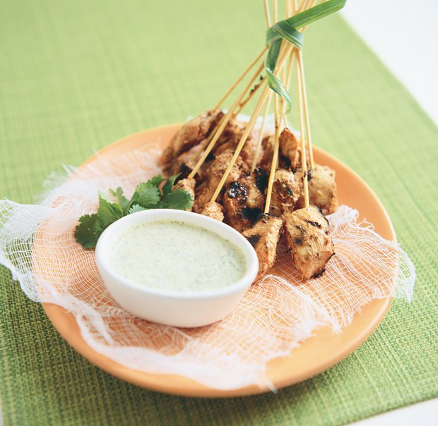 Spicy Chicken Skewers With Cool Mint and Yogurt Chutney