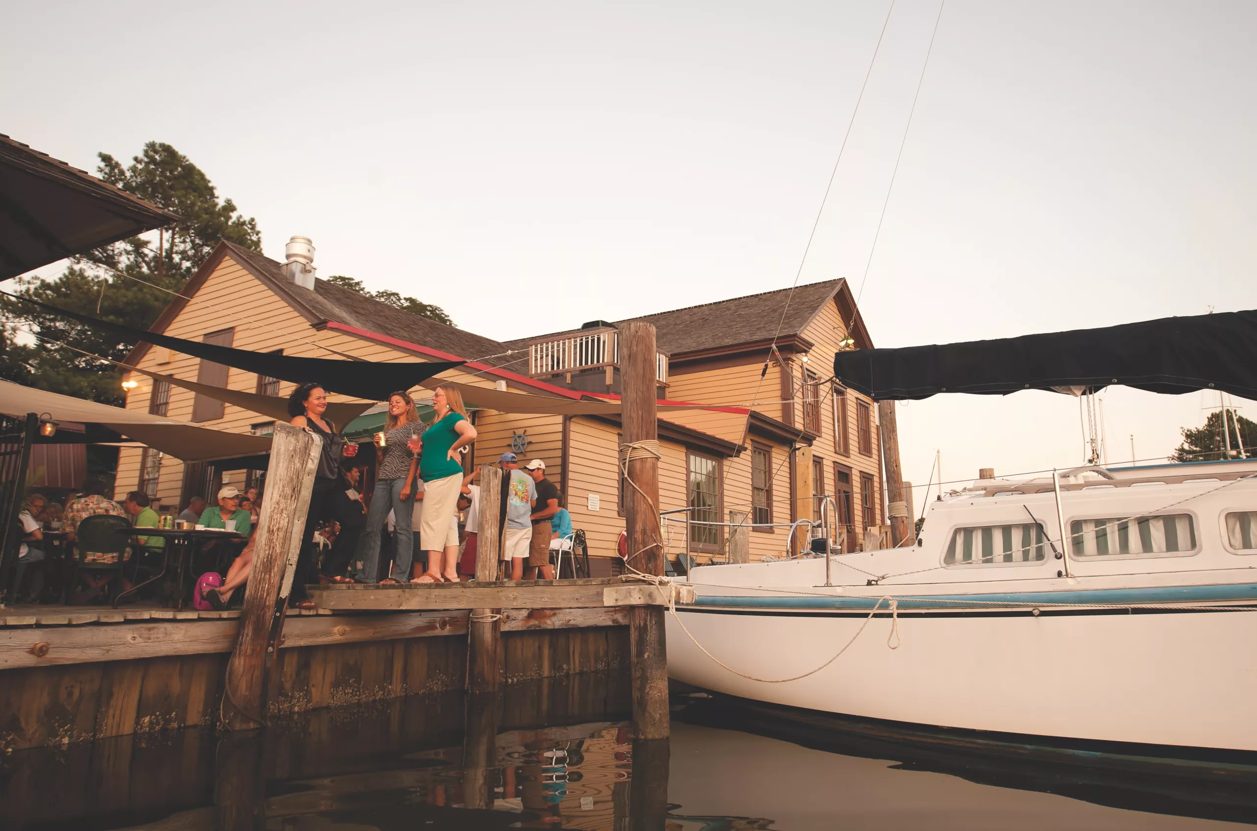 Four Places On the Shore For Outdoor Dining