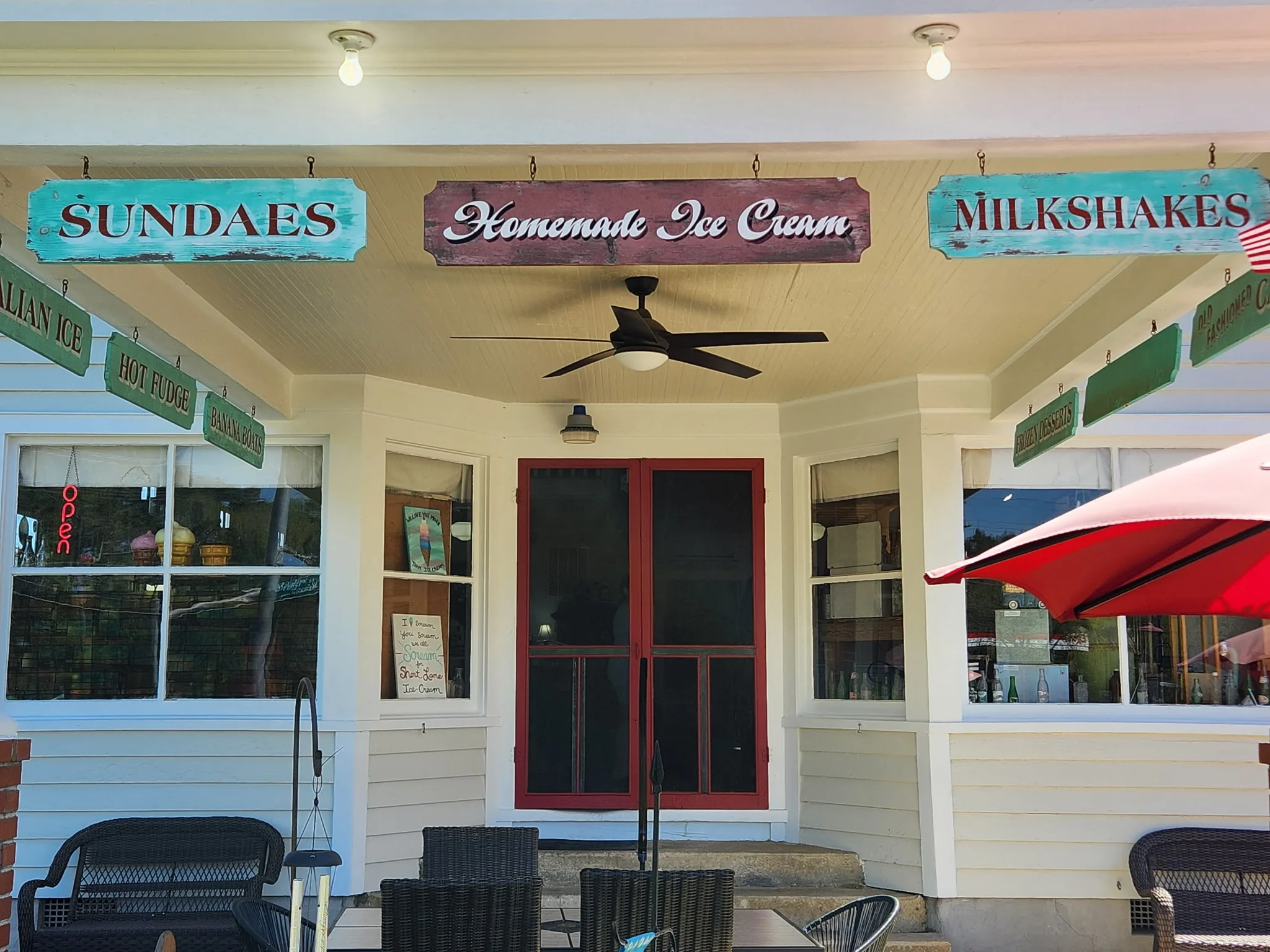 Short Lane Ice Cream’s Retro Charm